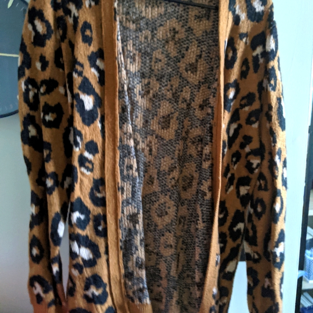 Cheetah Print Cardigan Sweater (XL)